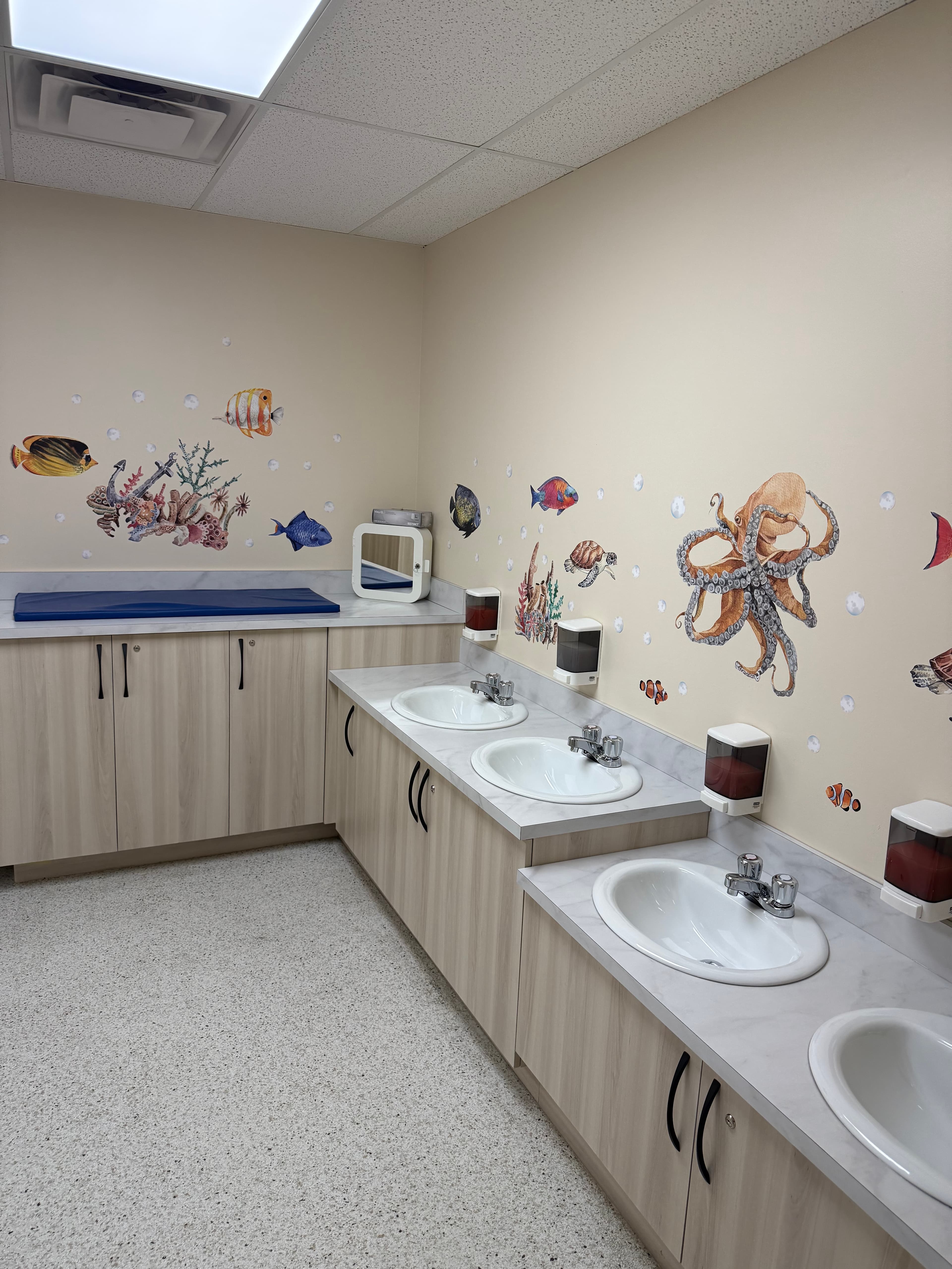 Installations - Image 20